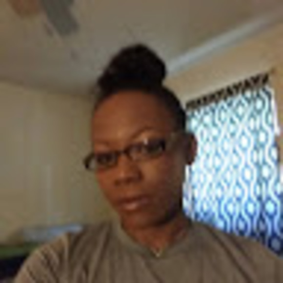 Meet your Posher, Whitney - Picture 1 of 1